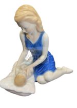 Figurine mamma con bimbo sul cuscino - immagine 4