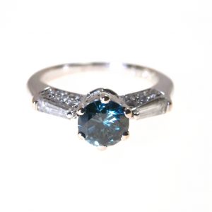 Anello diamante blu