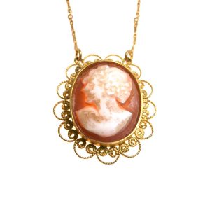 Ciondolo Cameo con catena