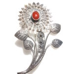 Spilla margherita in argento rodiato