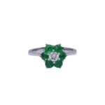 Anello a fiore smeraldi e diamanti