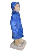 Figurine - Bimbo con impermeabile - immagine 2