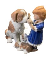 Figurine - Bimba con San Bernardo - immagine 2