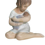 Figurine - Bimba con bambola mini