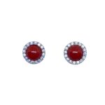 Orecchini rotondo con corallo