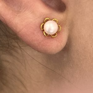 Orecchini a fiore con perla