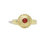 Anello bottone sardo dorato con corallo